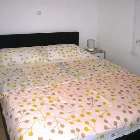 Stefi - Ckv06131-dya Novi Vinodolski